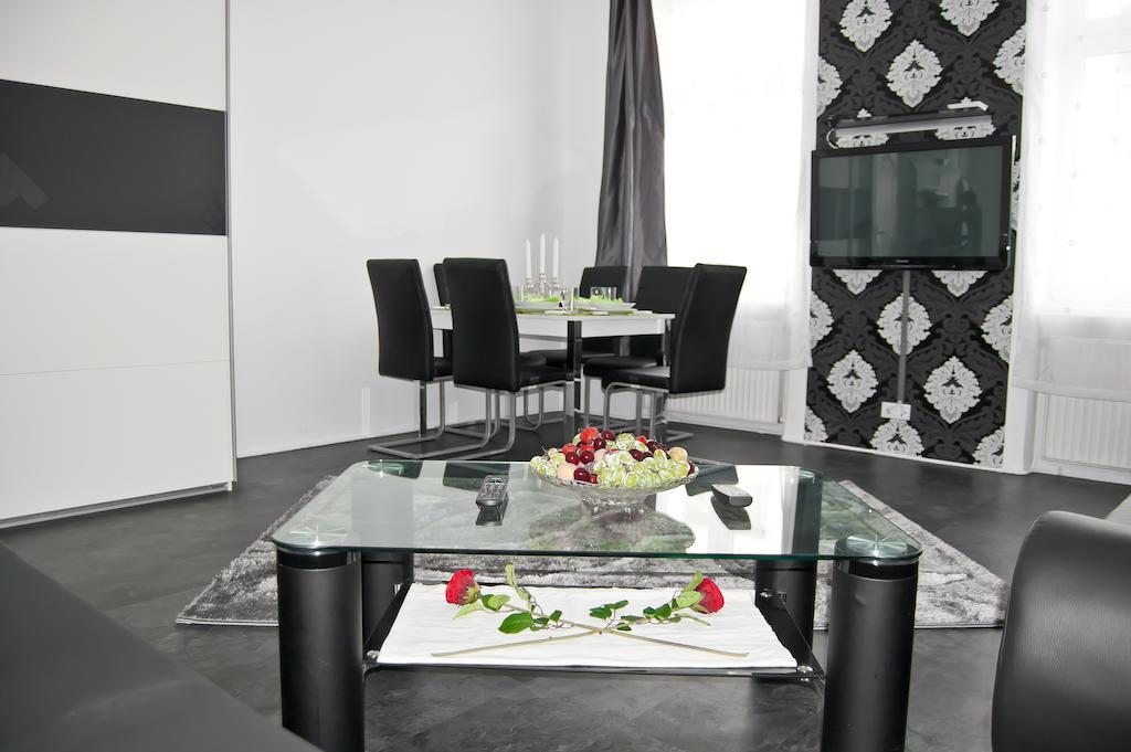 Royal Resort Apartments Westbahnhof Wenen Kamer foto