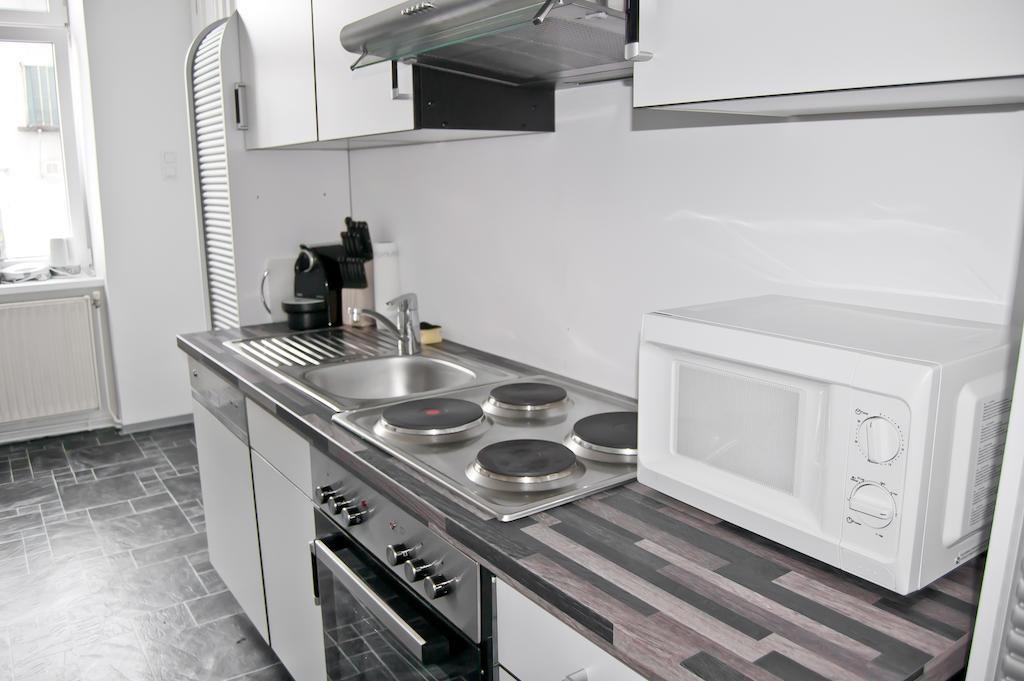 Royal Resort Apartments Westbahnhof Wenen Kamer foto