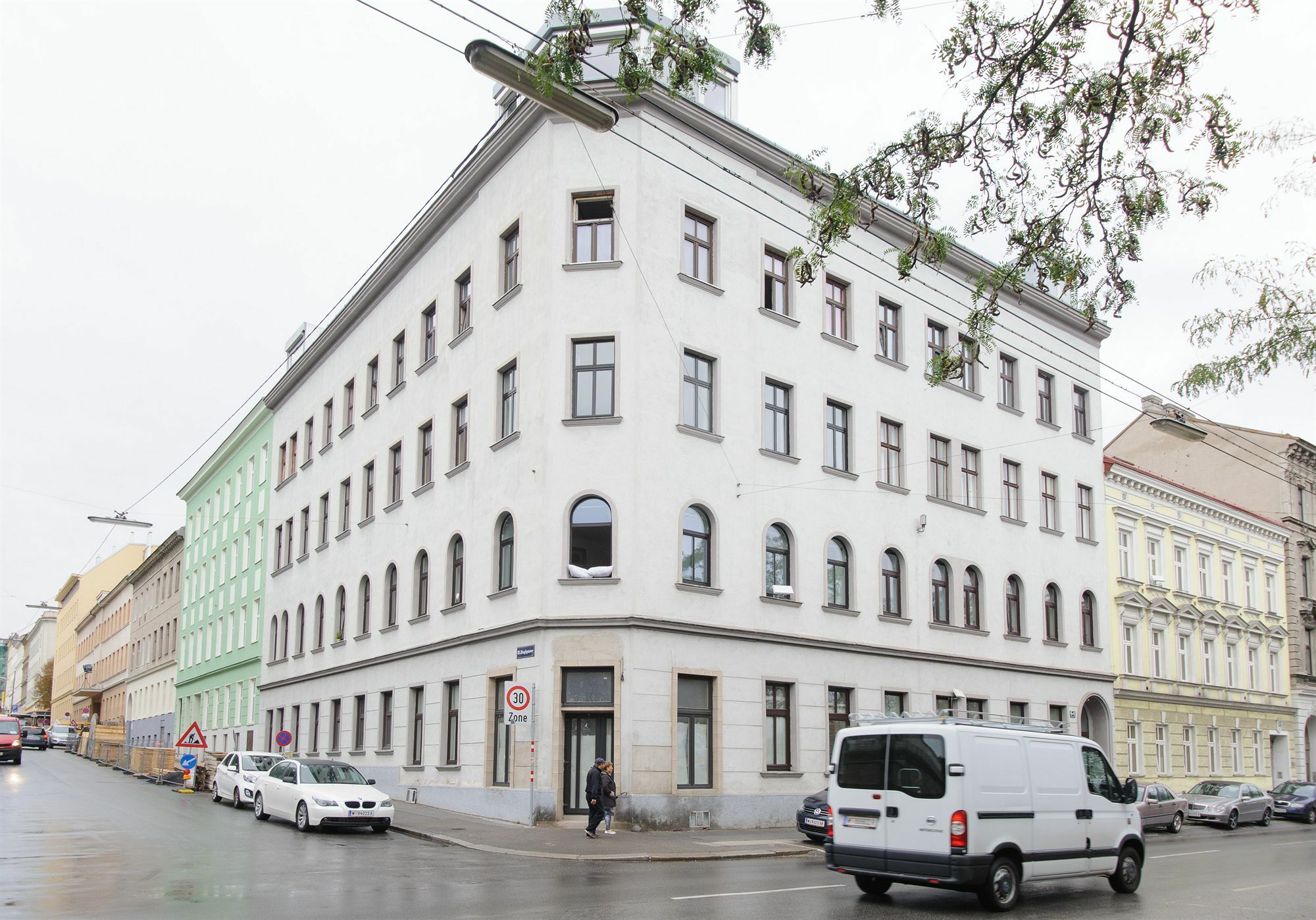 Royal Resort Apartments Westbahnhof Wenen Buitenkant foto
